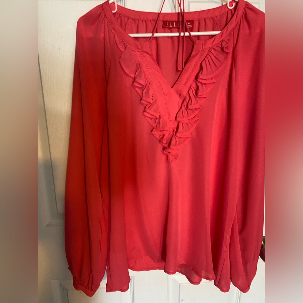 Elle- coral color top. Never worn. Size XL
